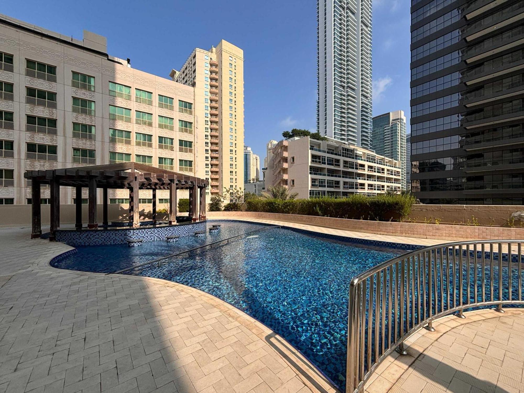 Frank Porter - Dream Tower 1 Apartment ดูไบ ภายนอก รูปภาพ